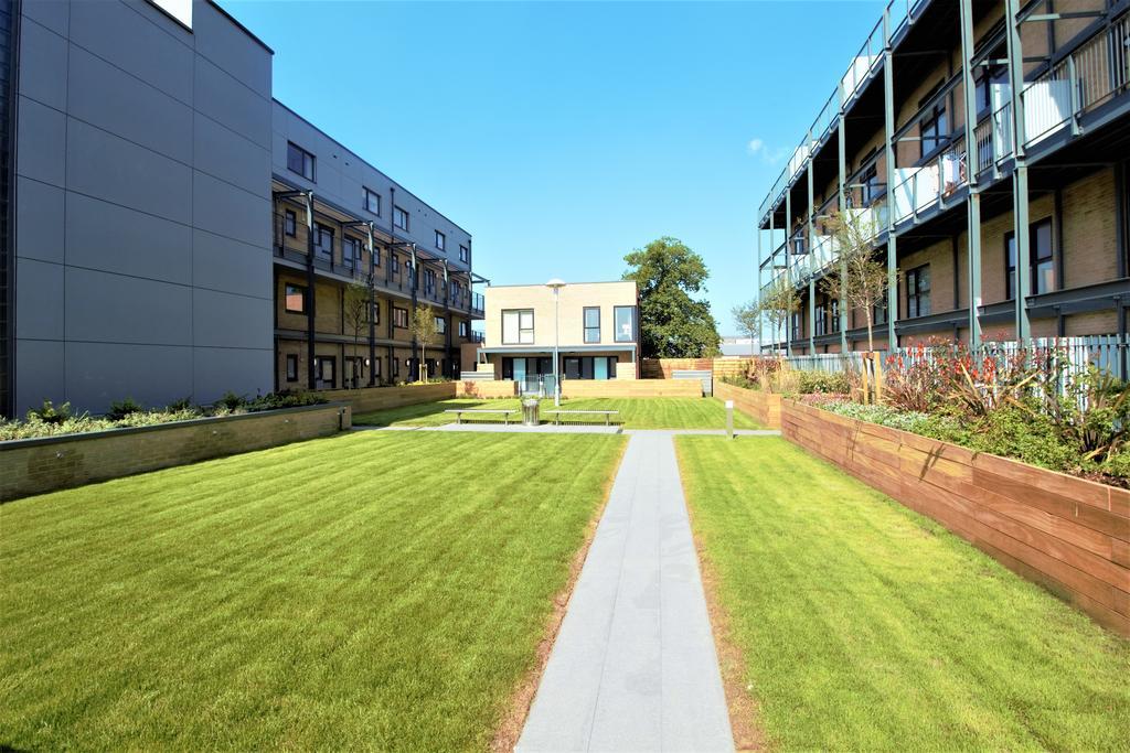 Tailored Stays - Flamsteed Duplex Apartment Кеймбридж Екстериор снимка